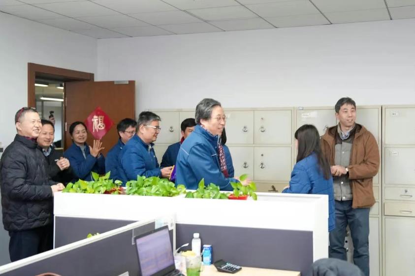 龍馬精神迎開工 巨人集團啟新程