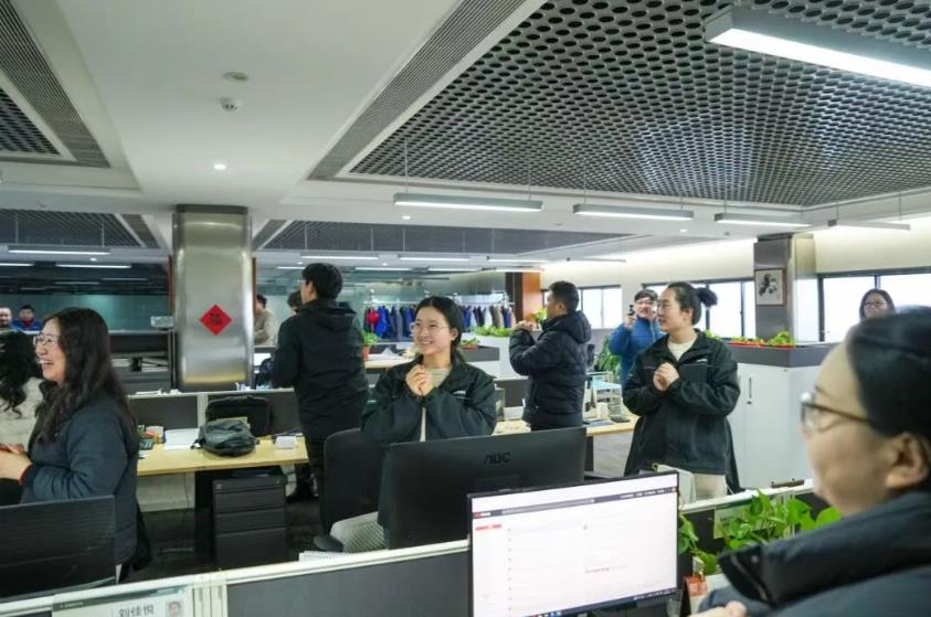 龍馬精神迎開工 巨人集團啟新程