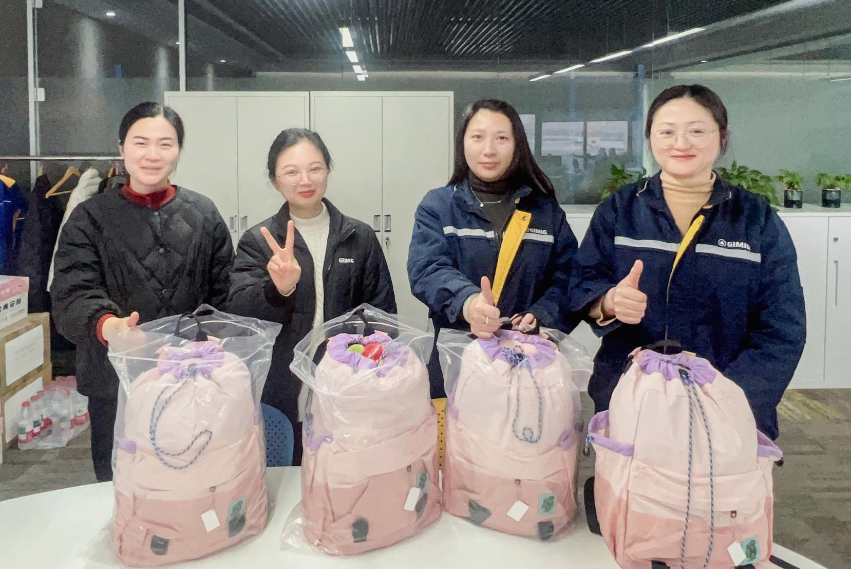 花香潤心田 巾幗綻芳華——巨人集團婦女節活動